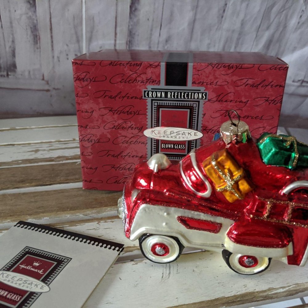 Hallmark Keepsake 1955 MURRAY‎ FIRE TRUCK Blown Gla